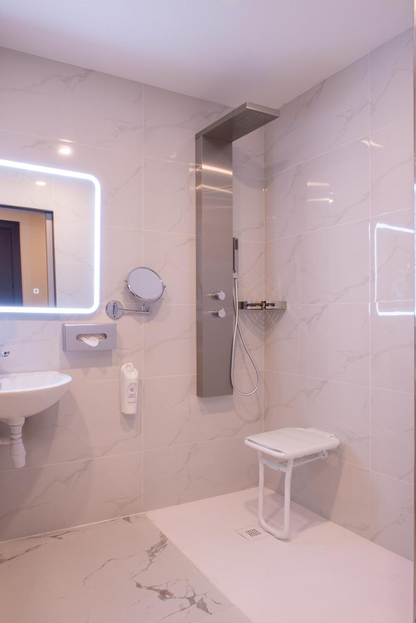 Golden Tulip Dieppe Hotel & Spa Saint-Aubin-sur-Scie 외부 사진